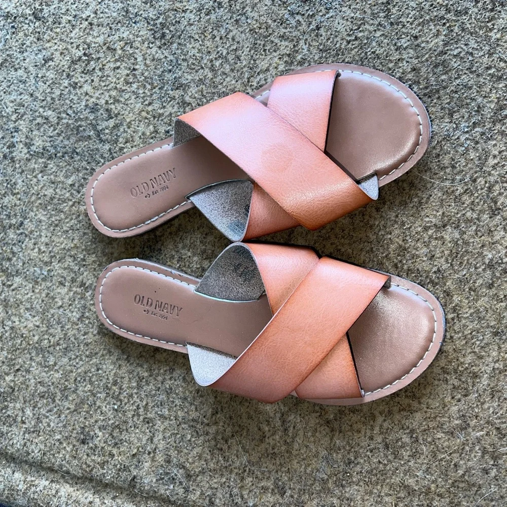 Old Navy Women's Brown Cross-Strap Sandals